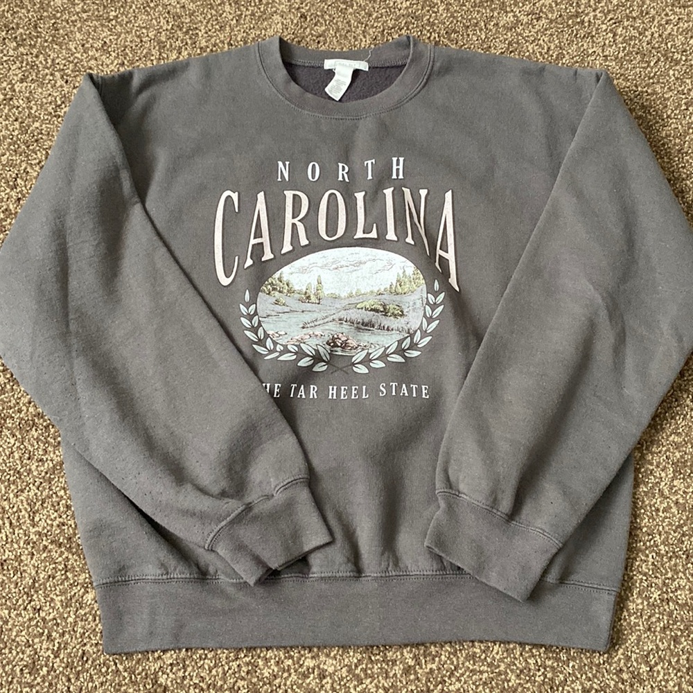 🤩Trendy cute grey sweatshirt